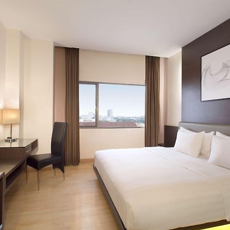 Aiho Hotel Медан Номер фото